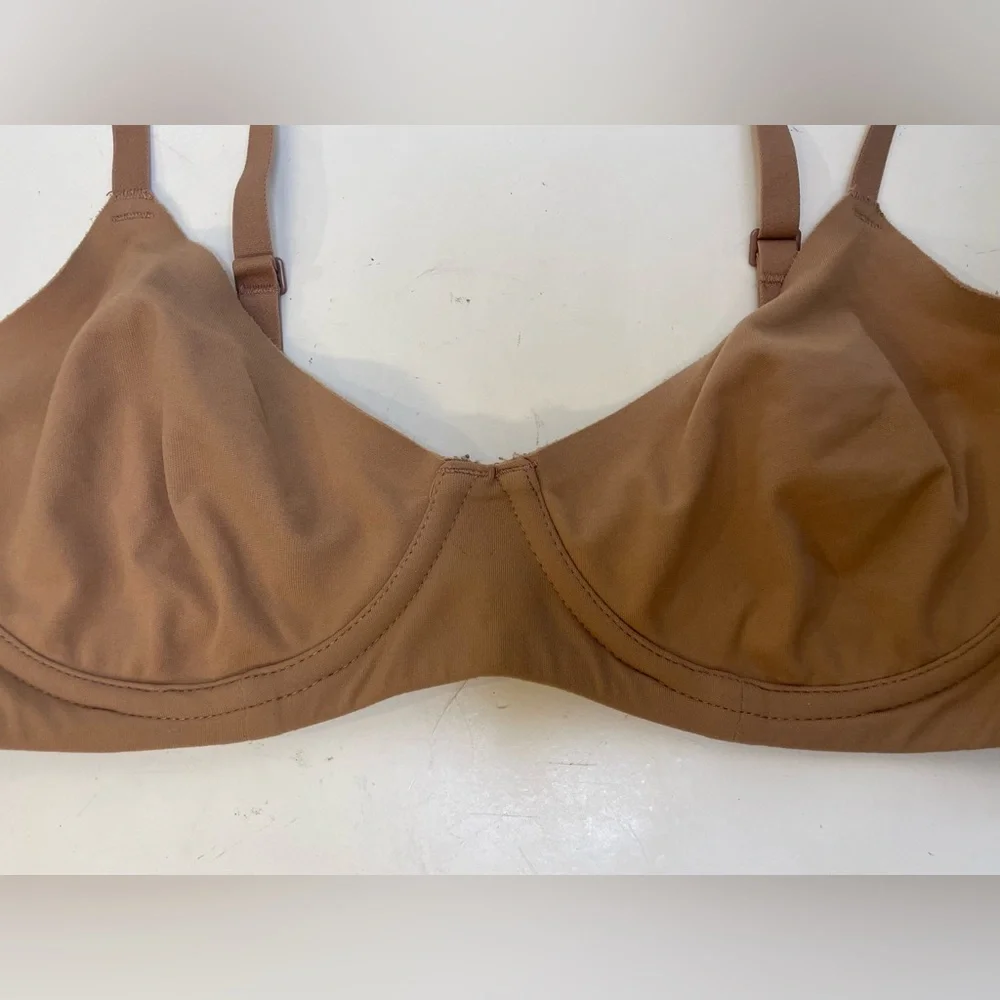 SKIMS  Fits Everybody Unlined Demi Bra Size 36‎ B - Picture 5 of 8